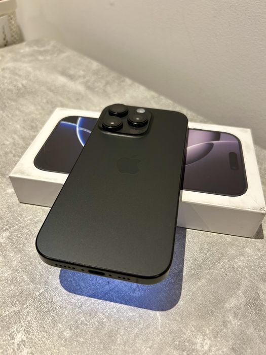 iPhone 16 pro 128GB Black Titanium