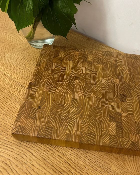 З Акації — торцева кухонна дошка