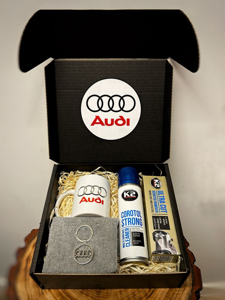 Zestaw prezentowy Audi/ giftbox/ brelok i kubek audi