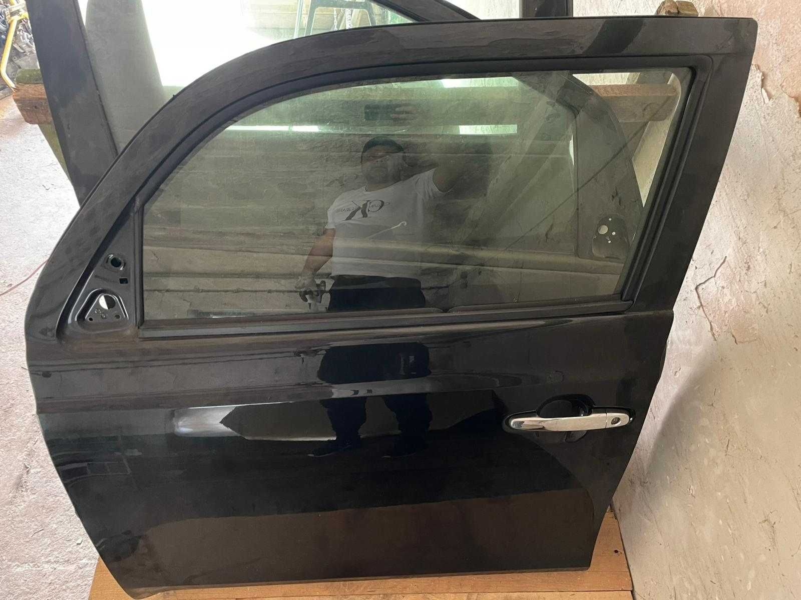 Daihatsu Materia - Drzwi lewe Przednie - Do założenia Czarne Kompletne