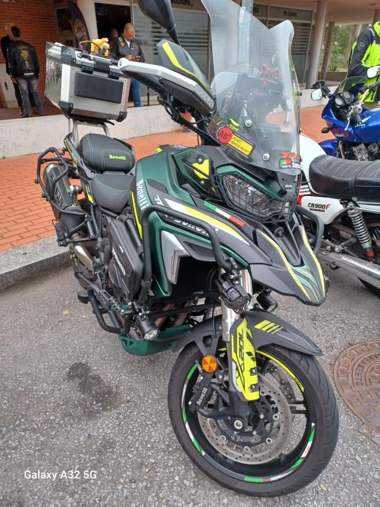 Benelli TRK 702 muitos extras