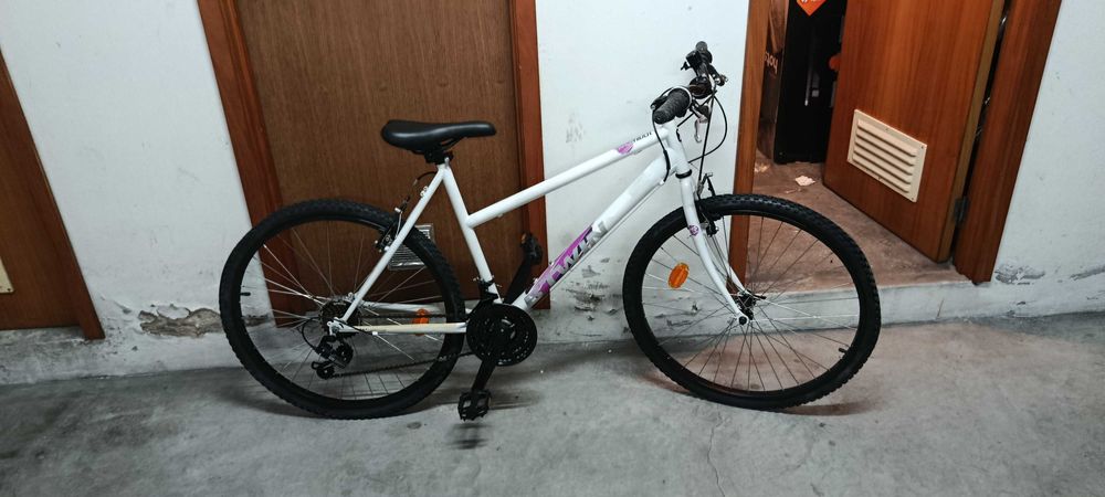 Bicicleta adulto como nova
