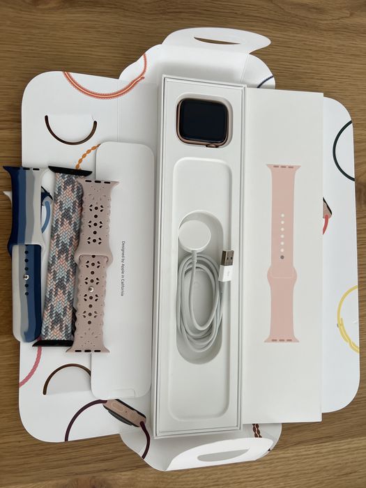 Apple watch SE 44MM GOLD