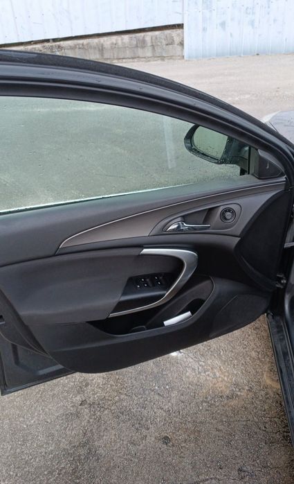 Opel Insignia (Até ao Fim de Semana)