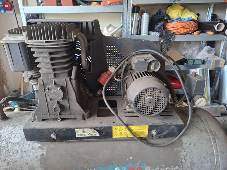 Kompresor Aircraft 300l