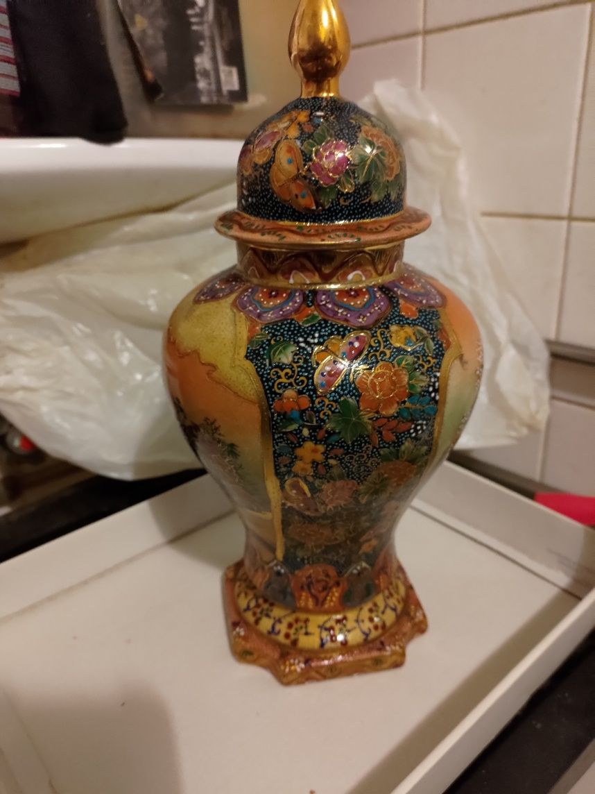 Peça chinesa pintada á mão de fio de ouro