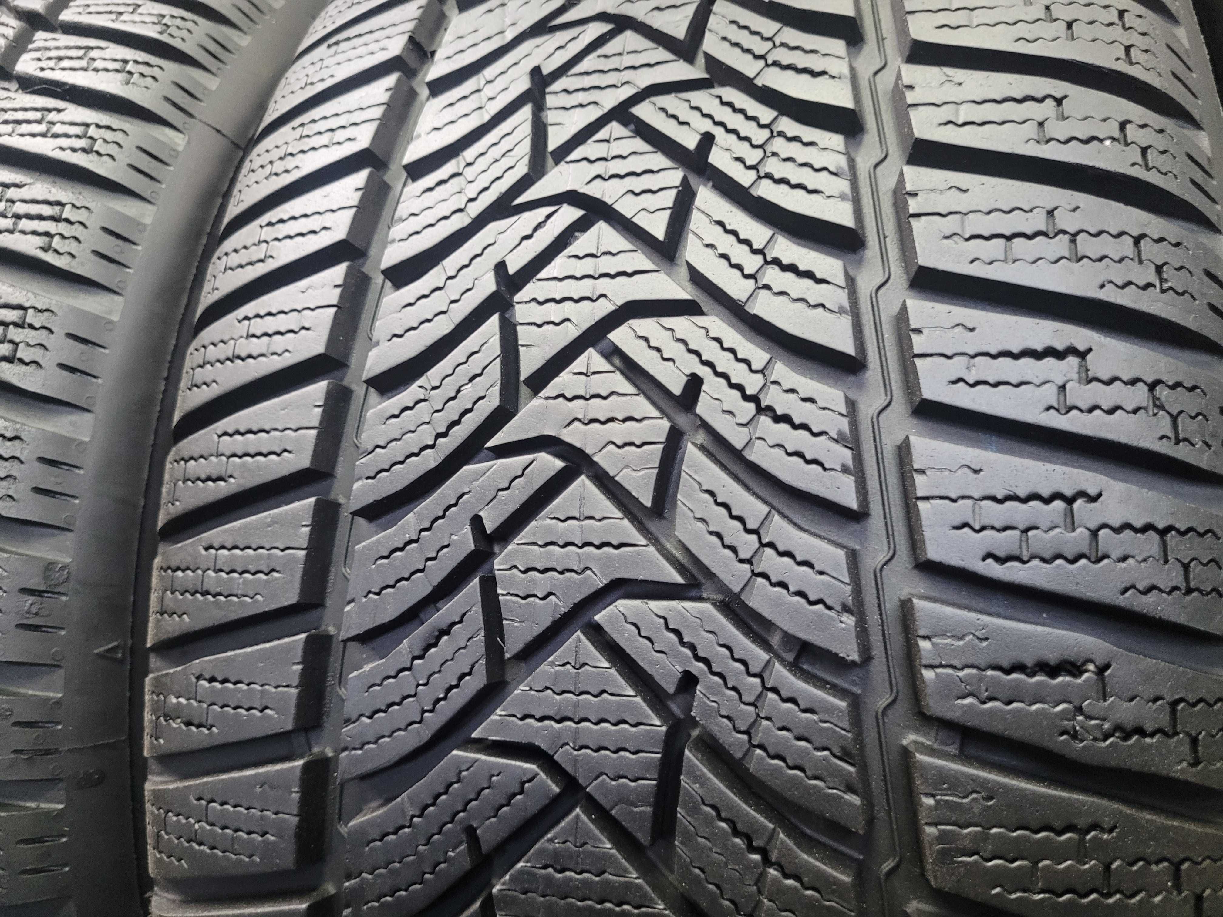 235 45 R 17 Dunlop