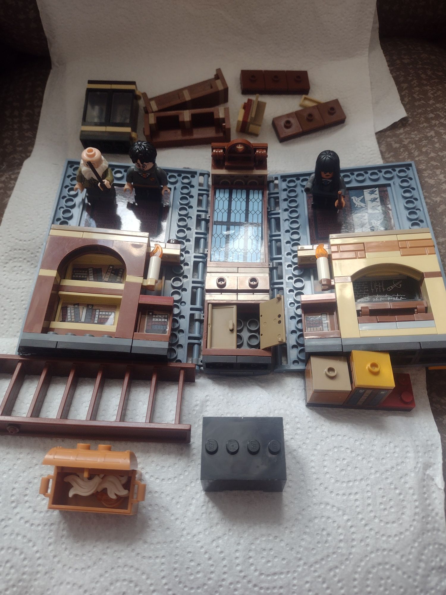LEGO Harry  Potter HOGWARTS moments Charms Class