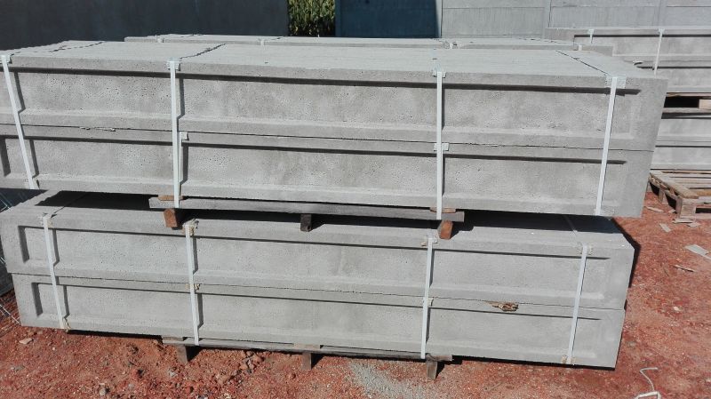 Podmurówka betonowa L 2,50, H 0,25