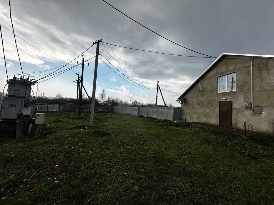 Продається комерційне приміщення в смт. Буштино