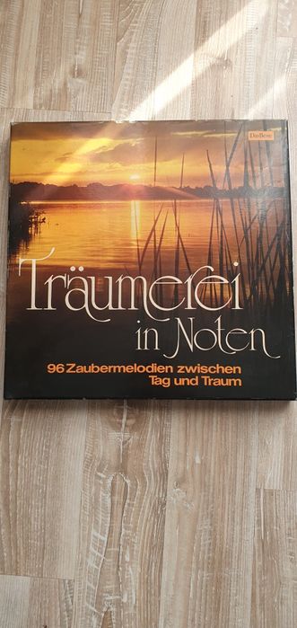 8 kaset stereo  z muzyką poważną