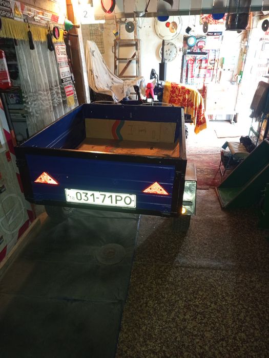 Причіп до трактора