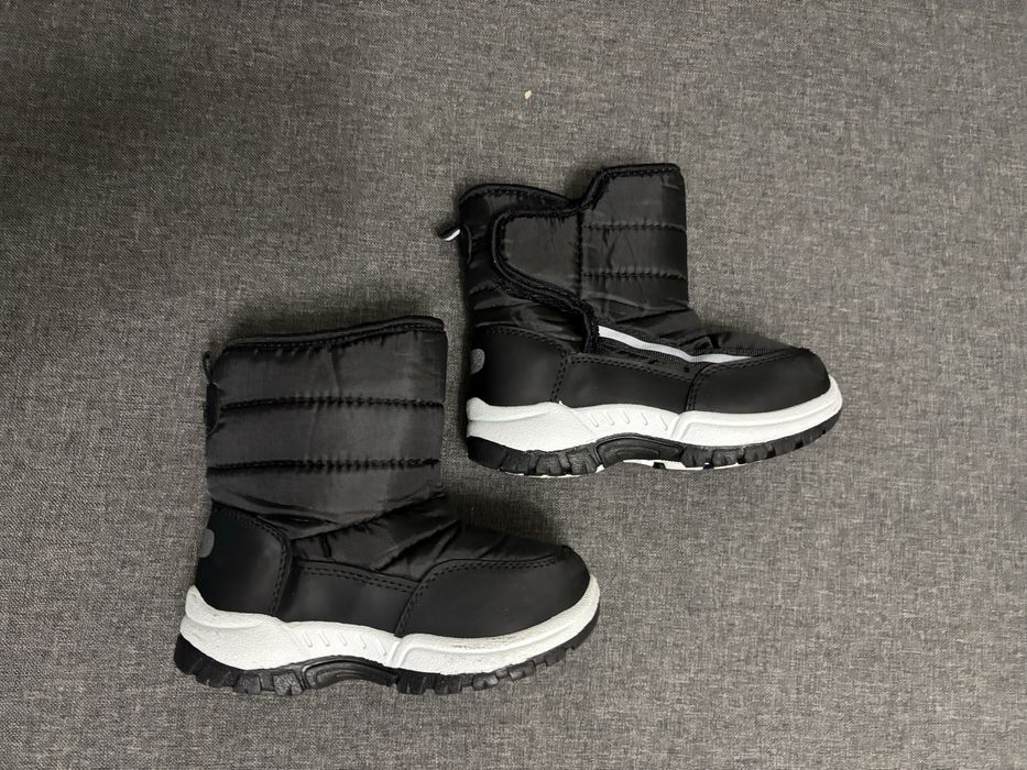 Sinsay р.27 уст.17,5см нога17см Дитячі зимові чоботи на хлопчика чорні