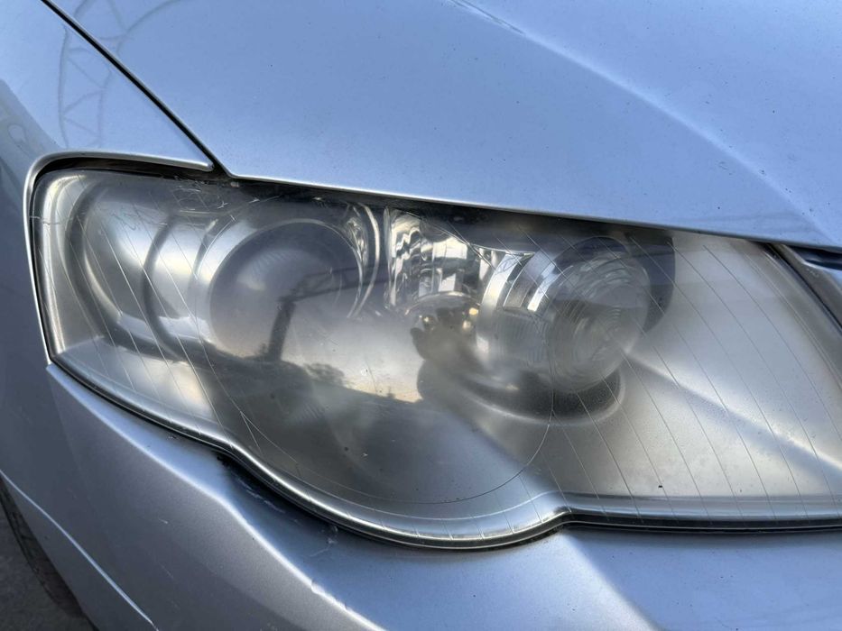 Prawa i lewa  VW Passat B6 Bi-Xenon Skretny  KOMPLETNE