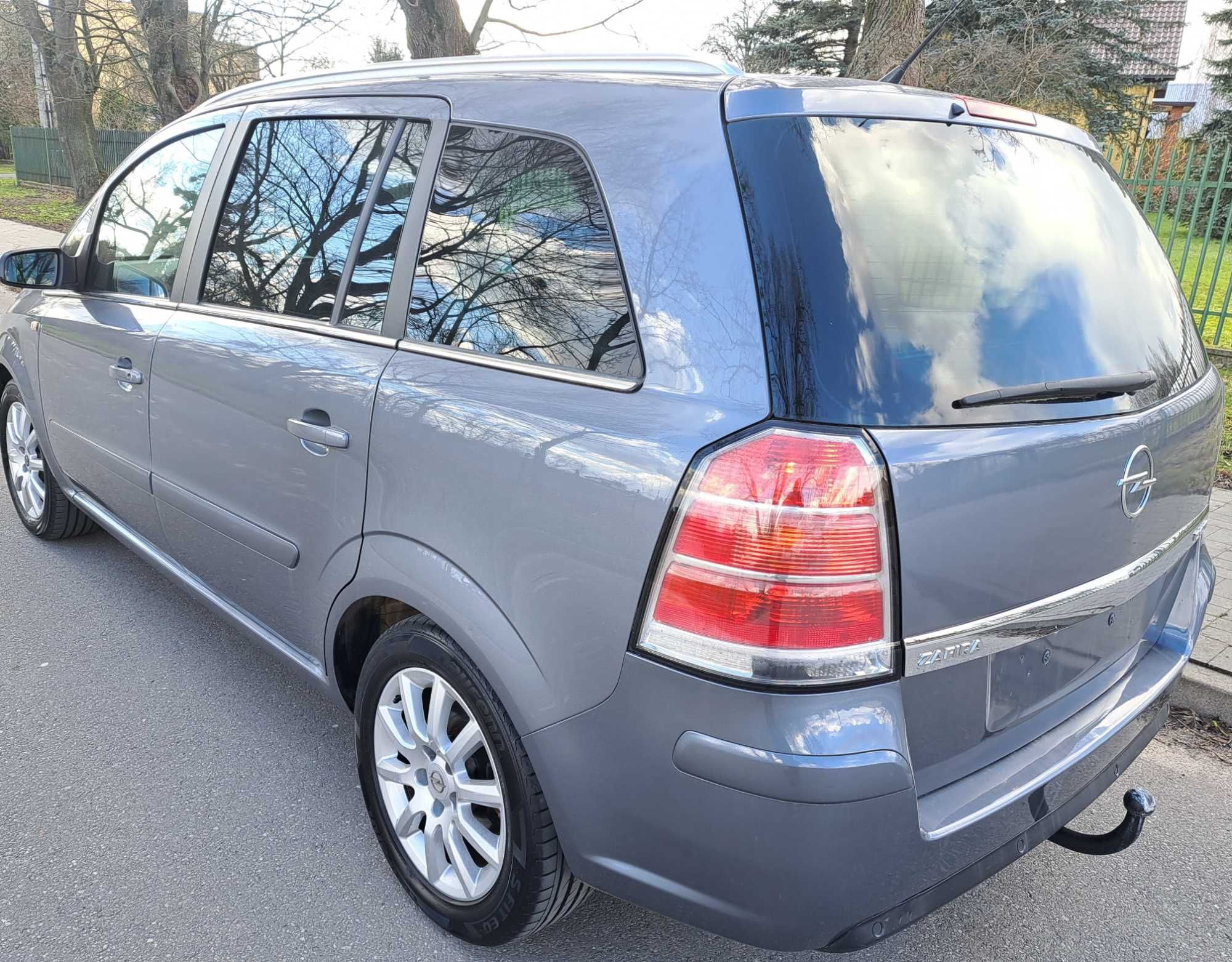 Opel Zafira 1.9 120 KM Bezwypadkowy Mały przebieg Serwisowany