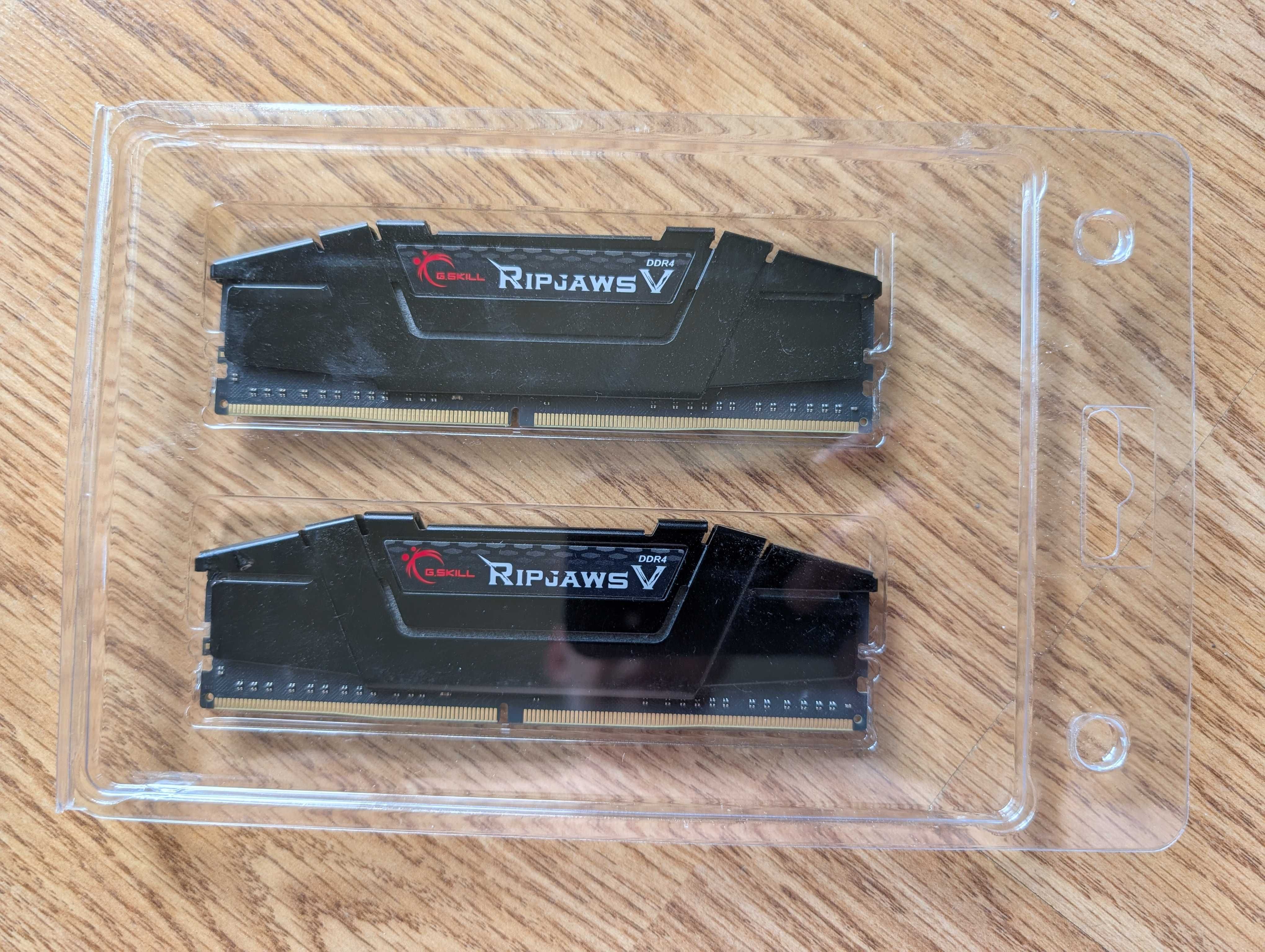 RAM G.Skill RipjawsV DDR4 32GB 3200MHz CL16 (F4-3200C16D-32GVK)