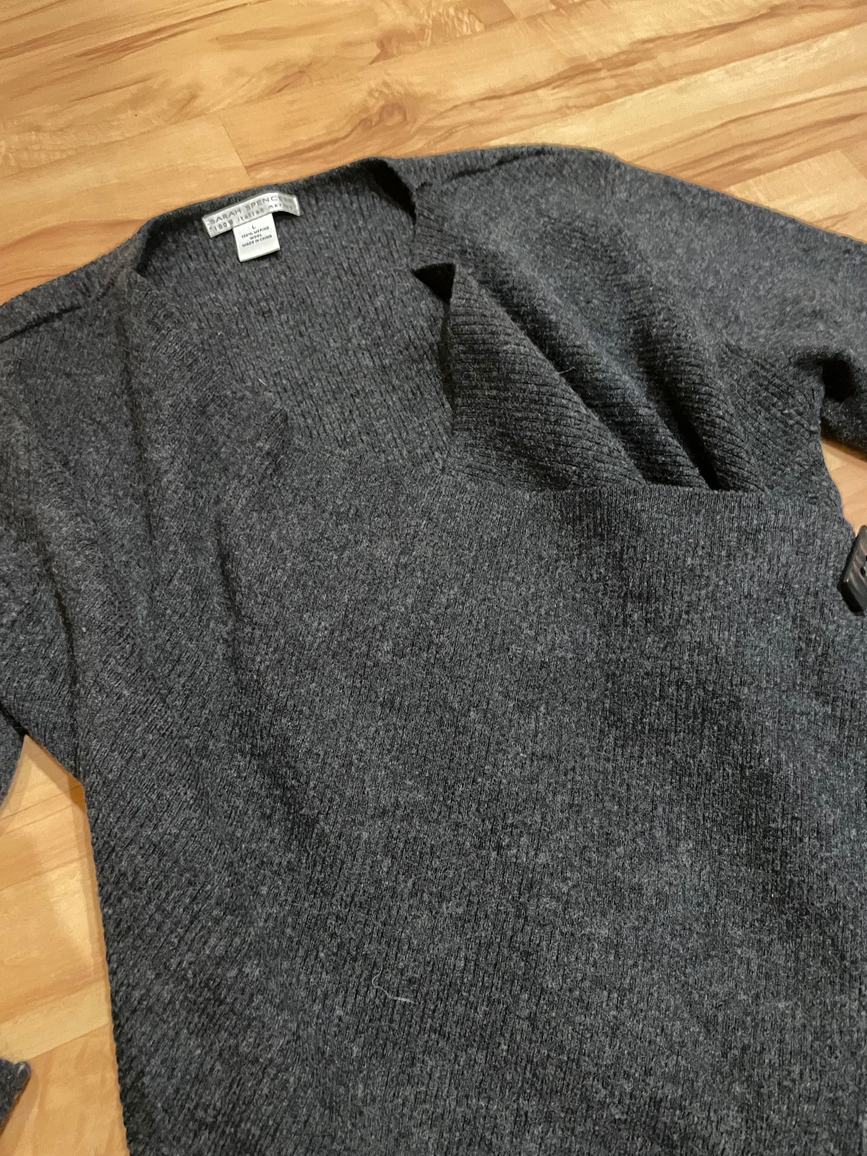 Wełna merino sweter kardigan italian merino L 40 jak nowy
100% wełna