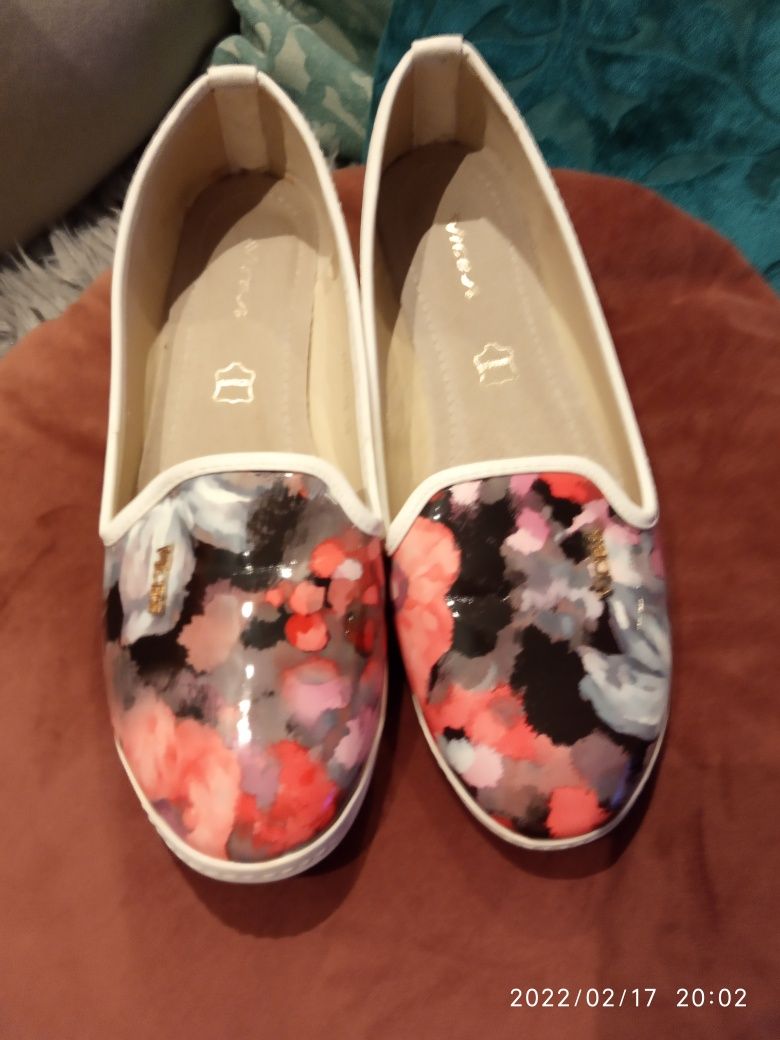 Buty jesień lordsy 38 39 damskie pastele skóra koral mokasyny Lasocki