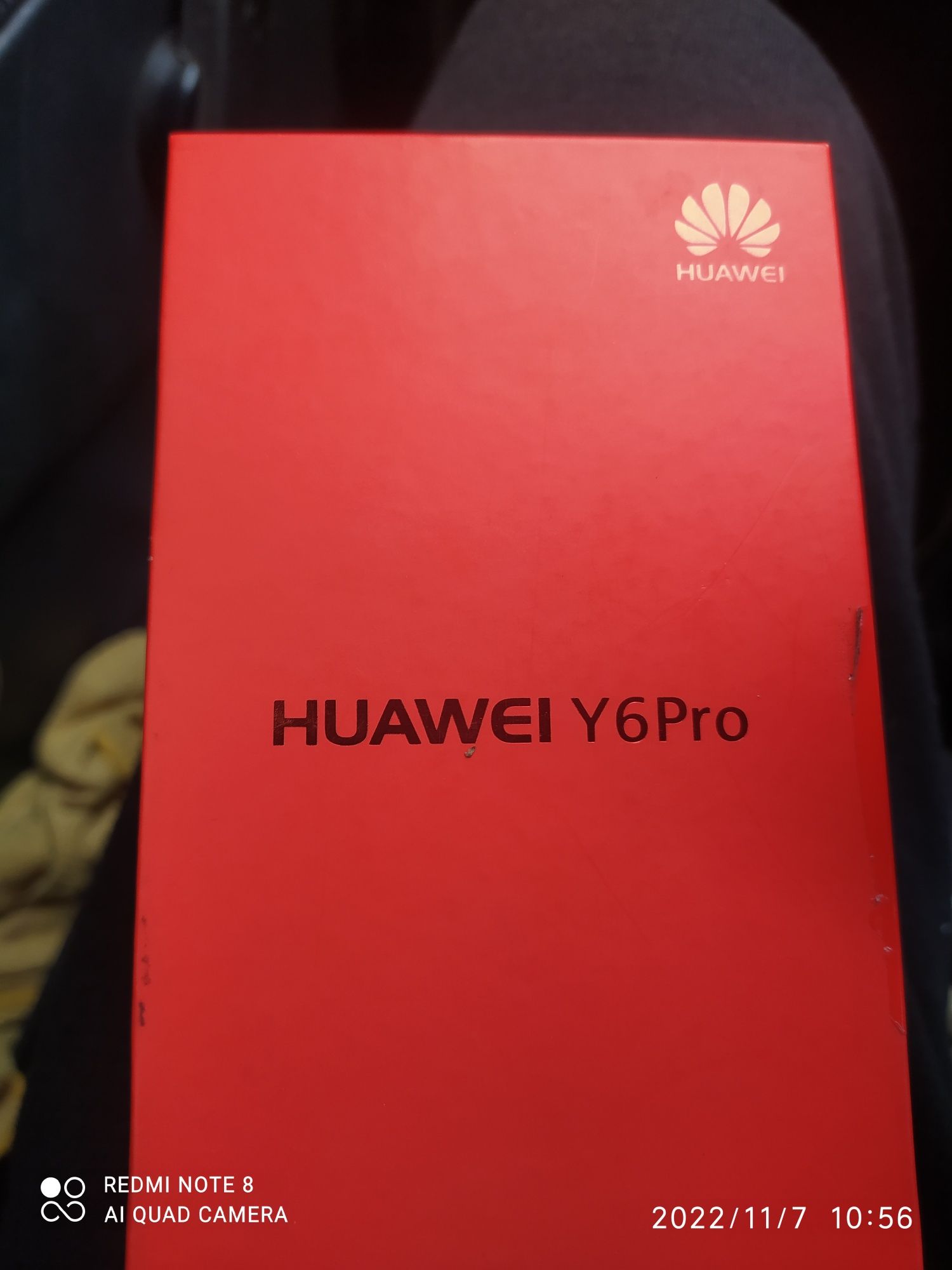 Продам телефон Huawei
