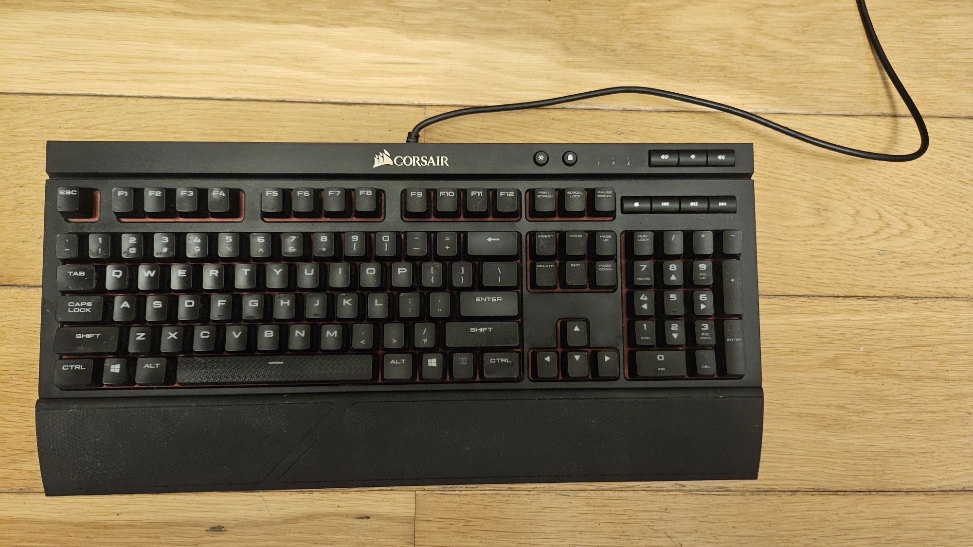 Klawiatura Corsair K68 używana