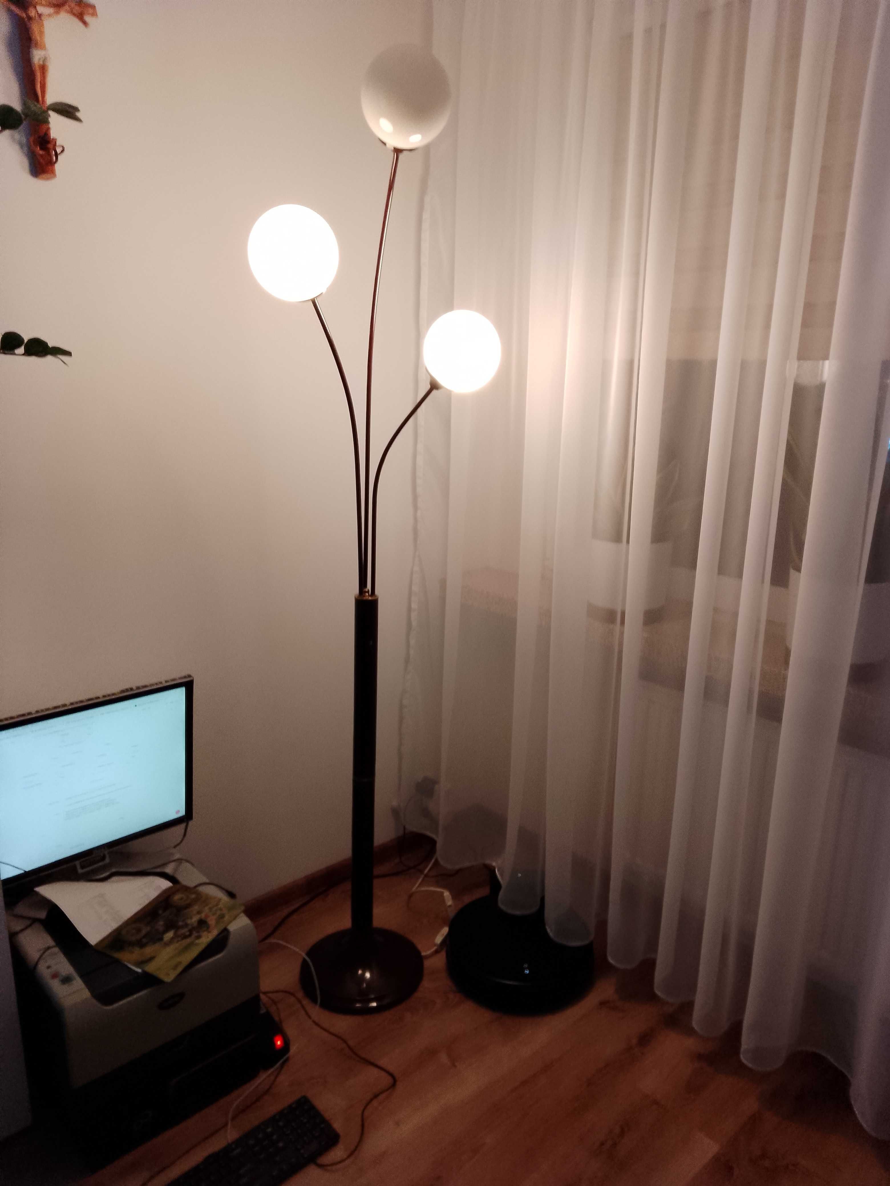 Lampa Stojąca 3xKULA trzy możliwości świecenia