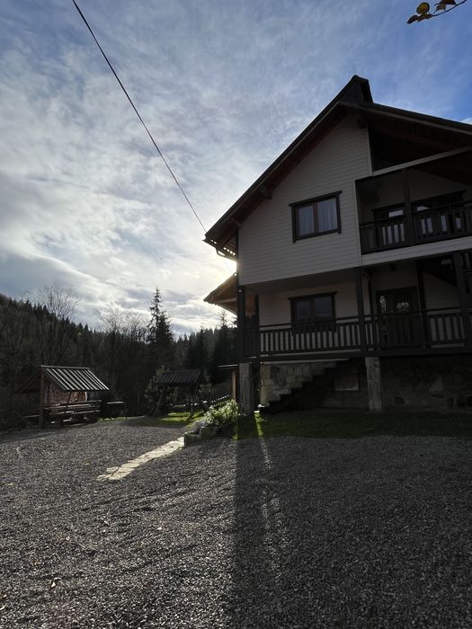 Відпочинок у Карпатах, Буковель котедж М&Д