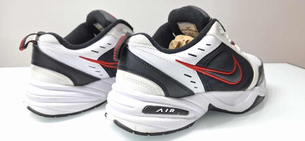 Sapatilhas / Tenis NIKE AIR Monarch IV, tamanho 42, como NOVAS