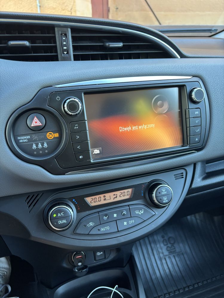 Toyota Yaris 1.33 automat