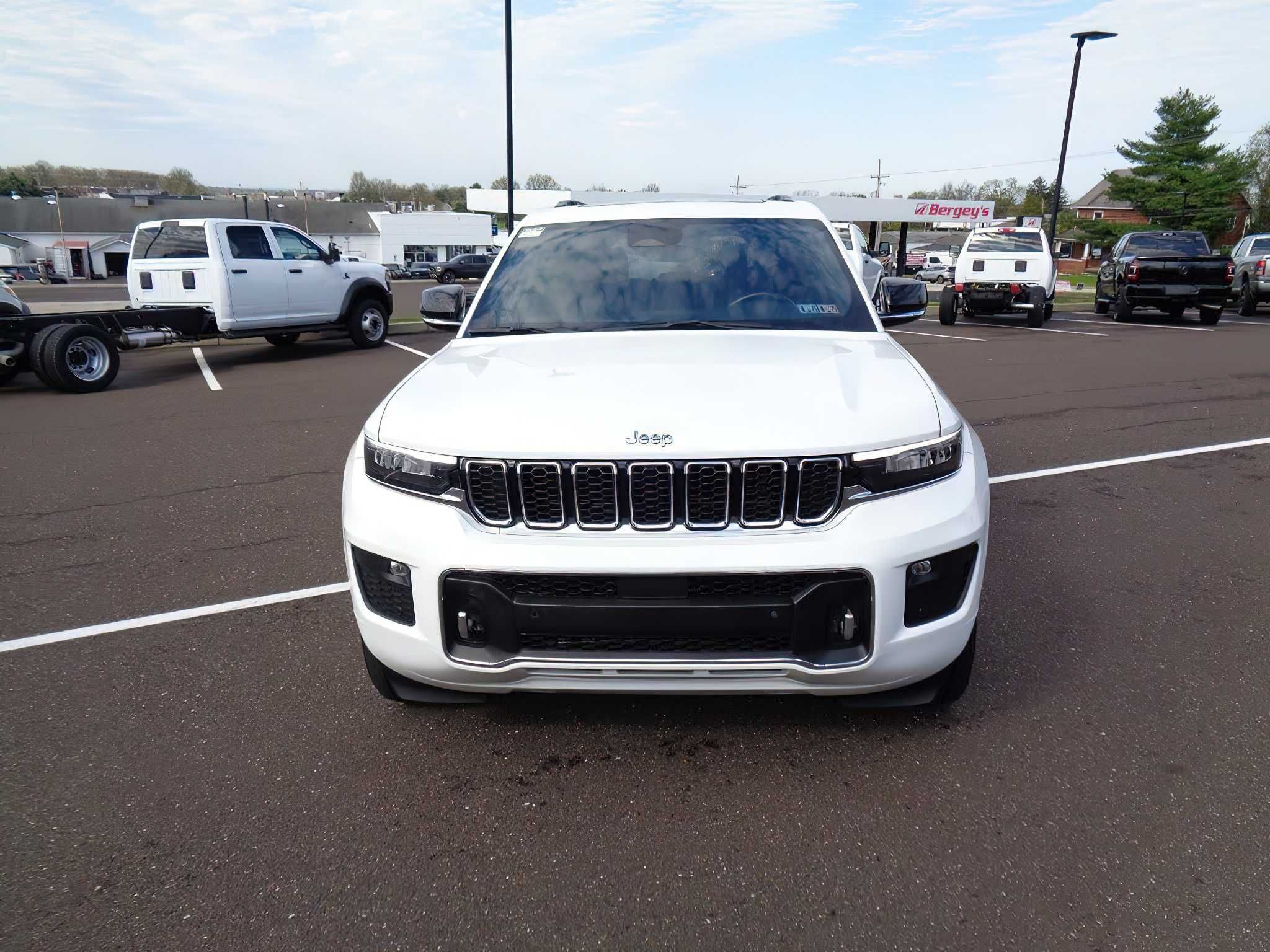 2022 Jeep Grand Cherokee Overland