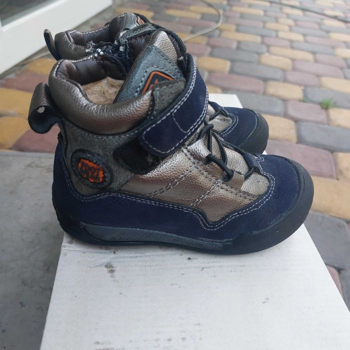 Продам зимові черевики 27 розміру