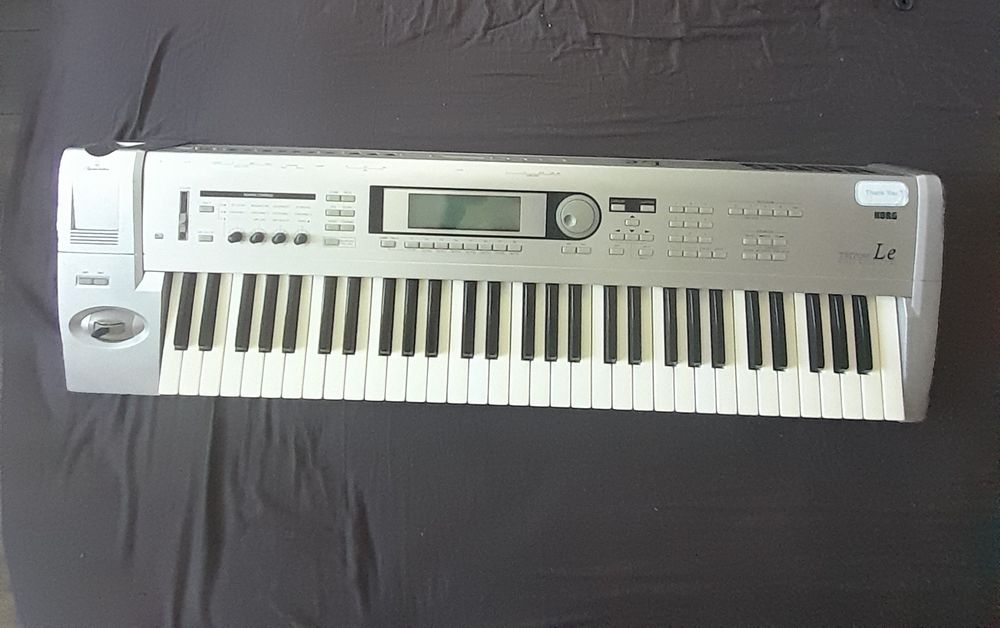 Продається корг трітон ле.korg triton le.