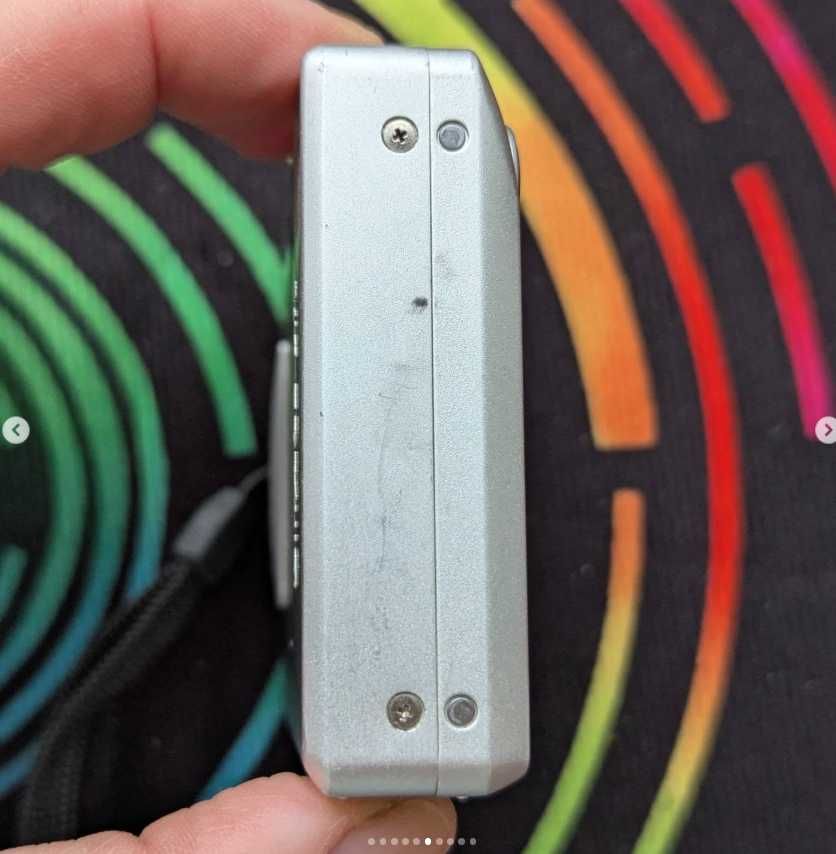 Цифровий фотоапарат Konica Minolta Dimage Xt