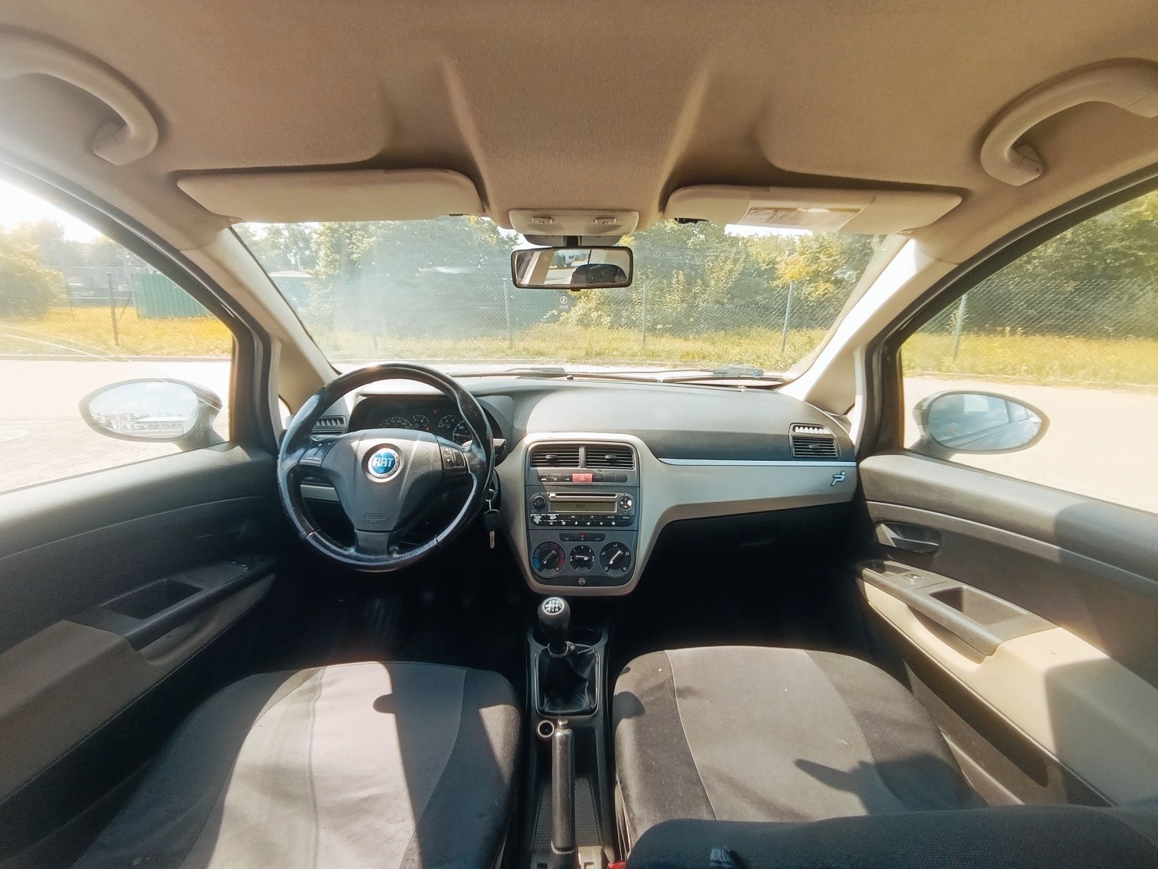 Fiat Punto 1.3D // 2009 // Super Stan // Klima // Hak // Zamiana //

S