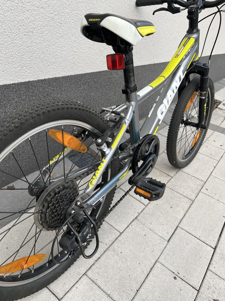 Rowerek dziecięcy Giant XTC JR 20 cali 7 przerzutek Shimano rowerek