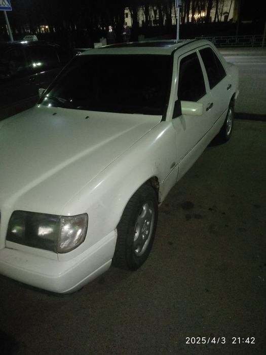 Продам Мерседес w124