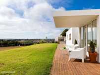 Torres Vedras: Moradia Contemporânea de Arquitetura Premiada em Col...