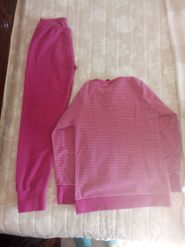 Pijama cor de rosa