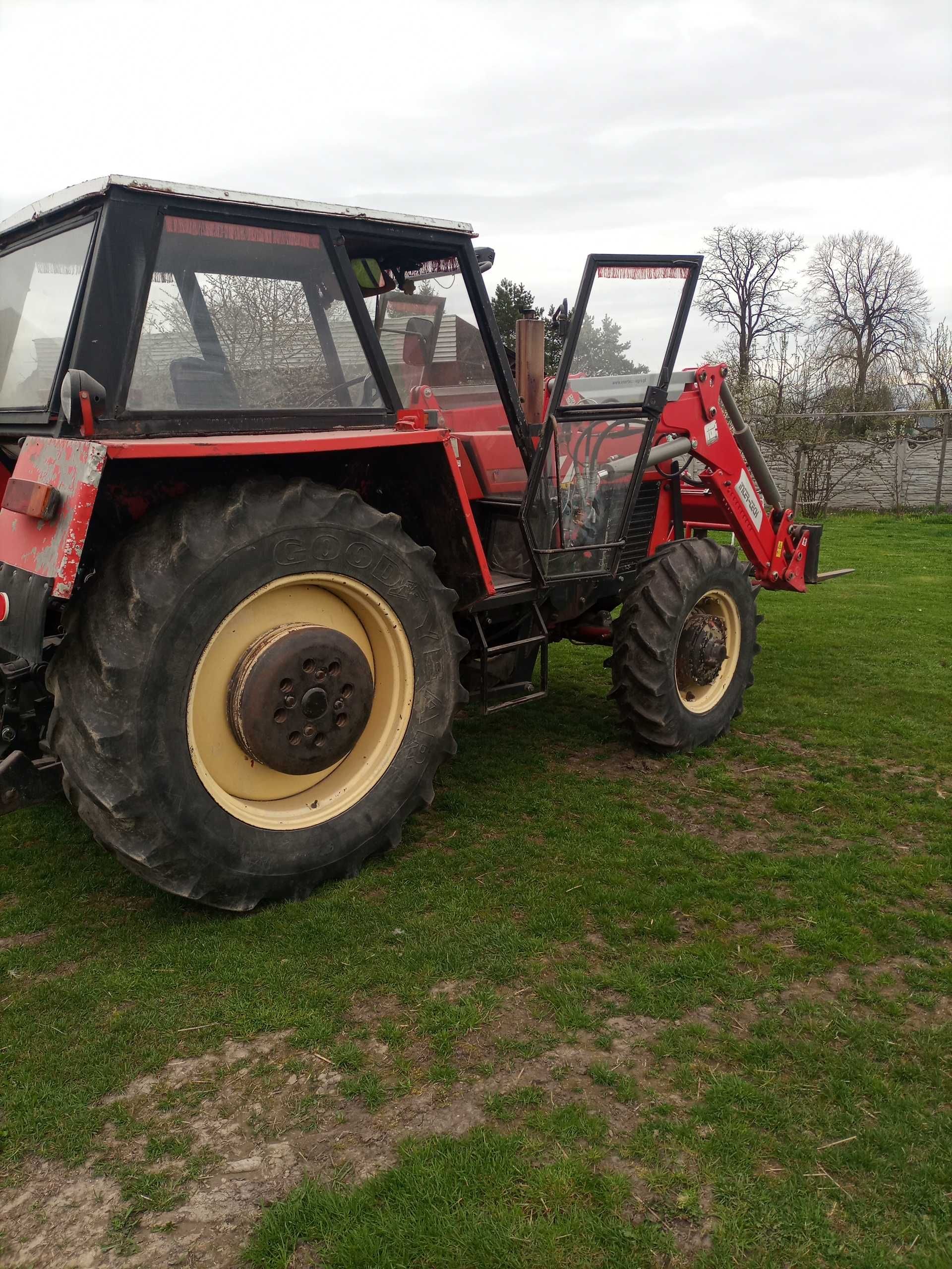Zetor 8045 z turem