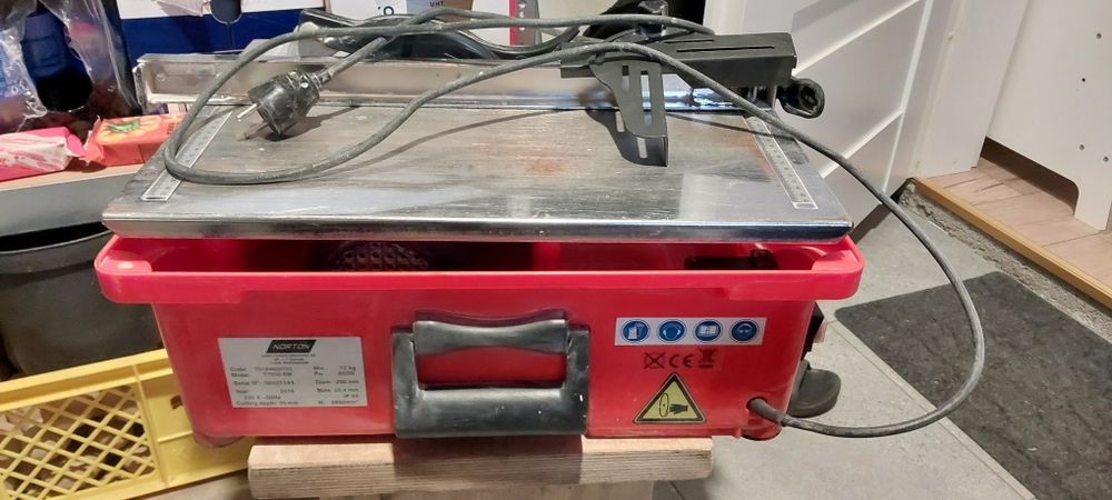 Przecinarka do glazury wodna