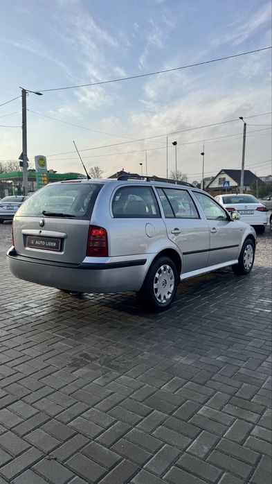 Skoda Octavia Tour Шкода Октавіа Тур 2004-05 р 1,6 MPI бенз 5МКПП