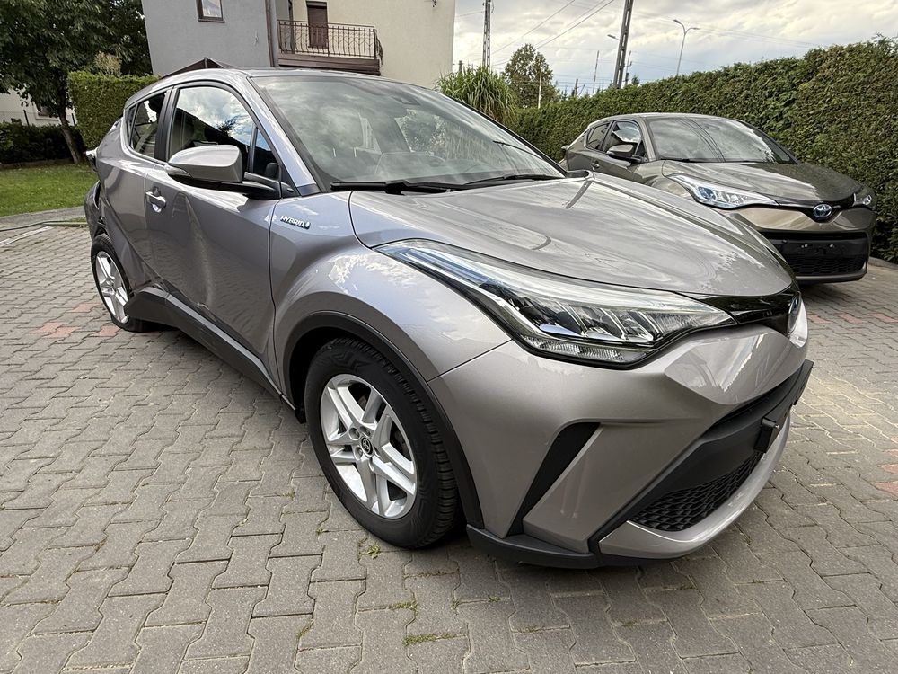 Toyota CH-R 1.8 hybrid uszkodzony