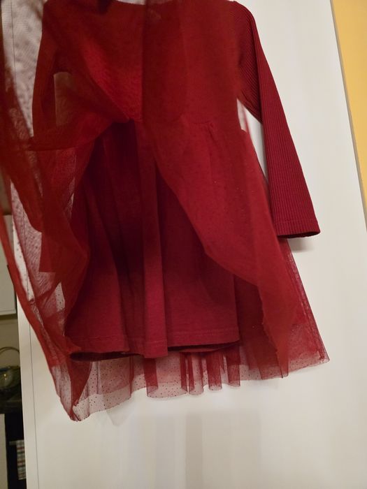 Sukienka czerwona dla dziewczynki