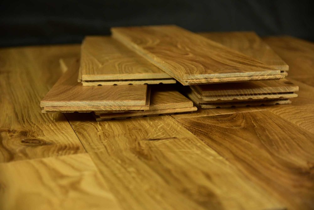 Deska podłogowa 100% dębowa lita 15x130 lakierowana