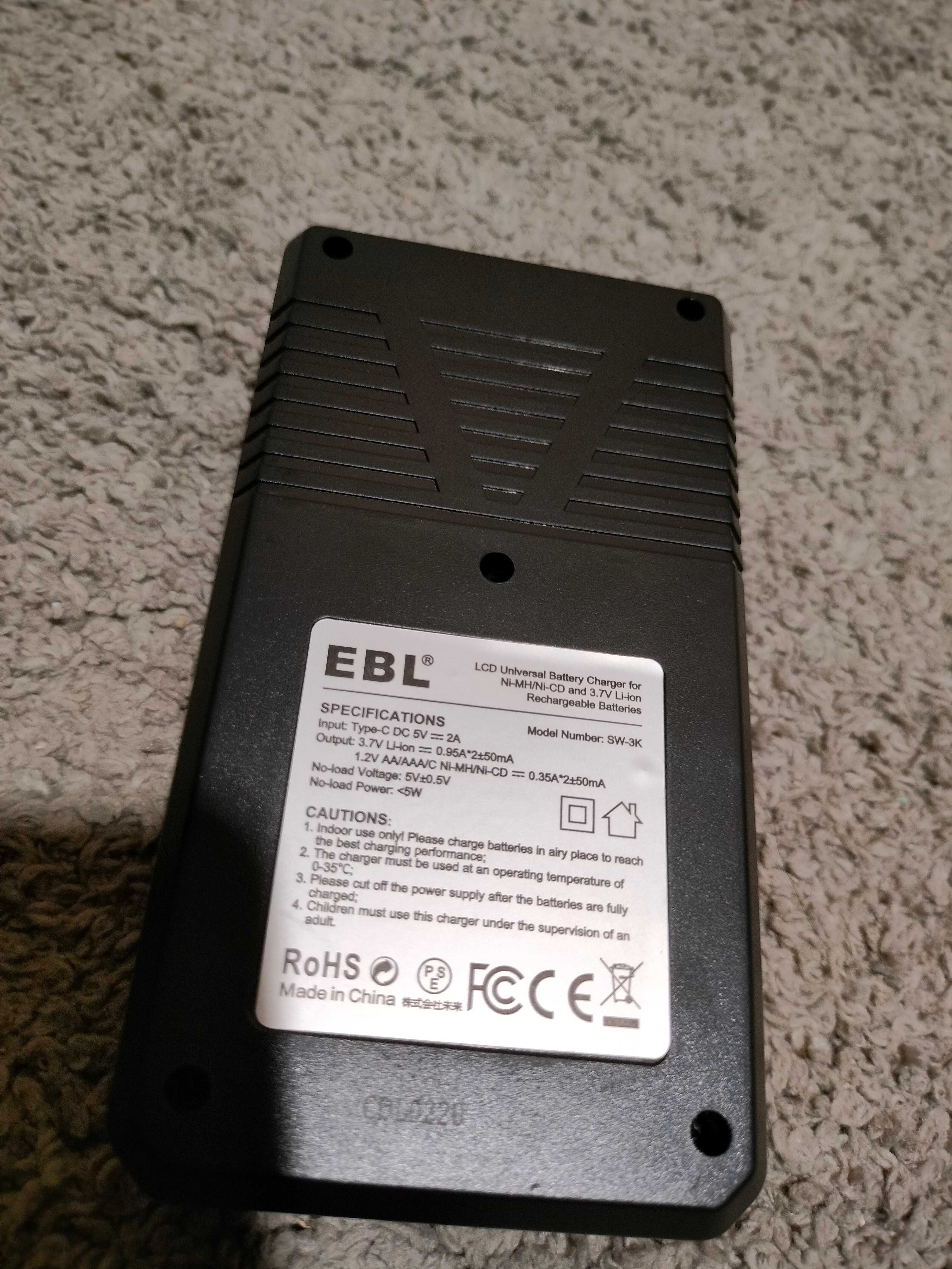 Ładowarka do akumulatorów EBL SW-3K