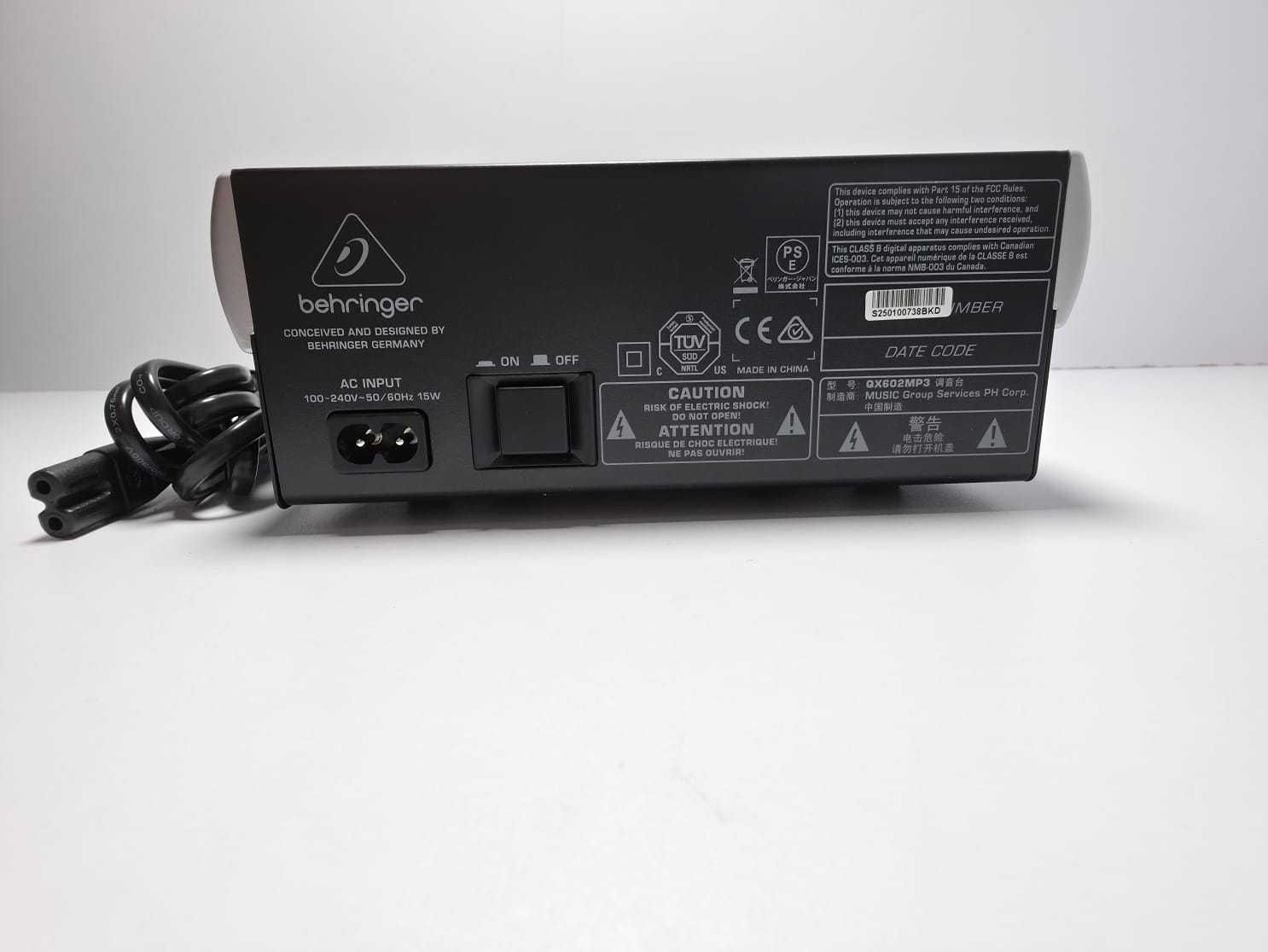 Мікшерний пульт BEHRINGER XENYX QX602MP3