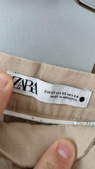 Spodnie damskie wyjściowe beżowe Zara / XS