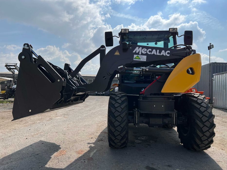 Ładowarka kołowa Mecalac AS 600 używany