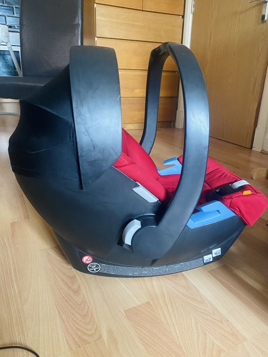 Автокрісло Cybex Aton Universal разом з базою Іsofix
