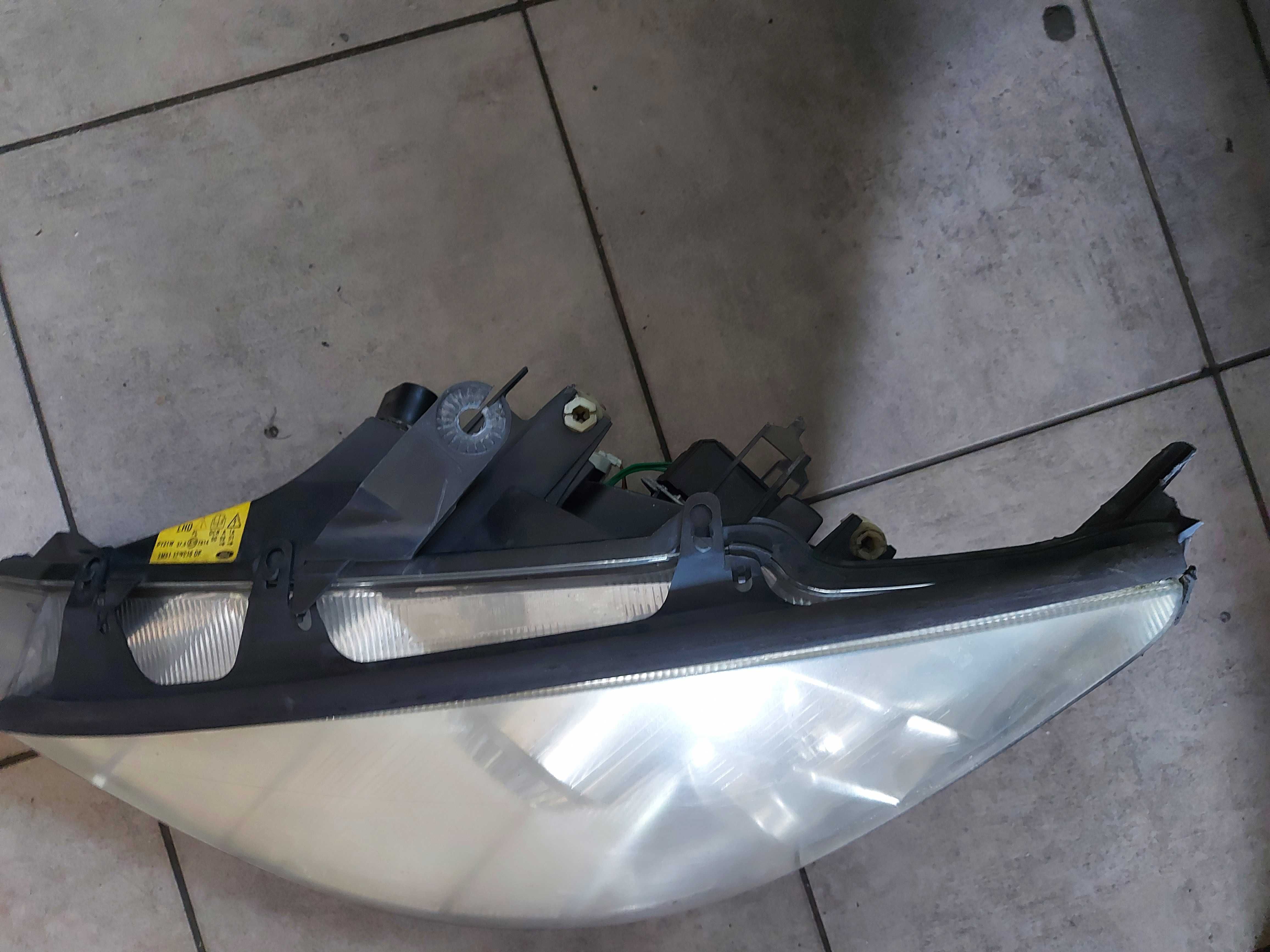 Ford Focus MK1 Lift lampa przednia lewa XENON FV transport/dostawa