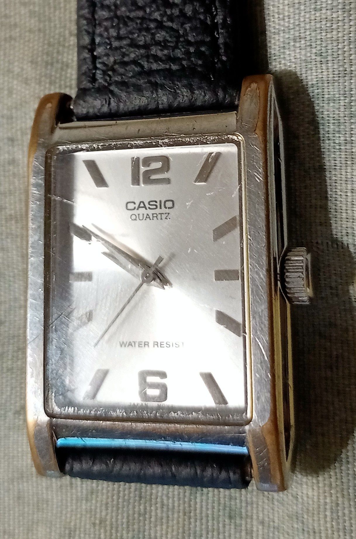 Часы Casio на ходу